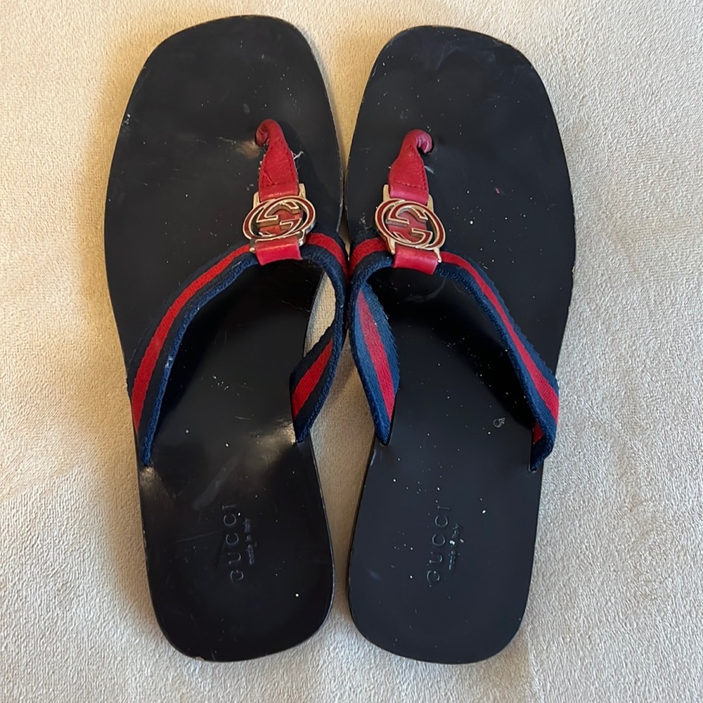 Gucci flip flop